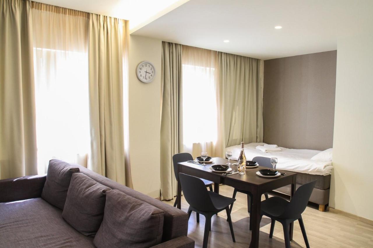 Pallados Suites Атина Екстериор снимка