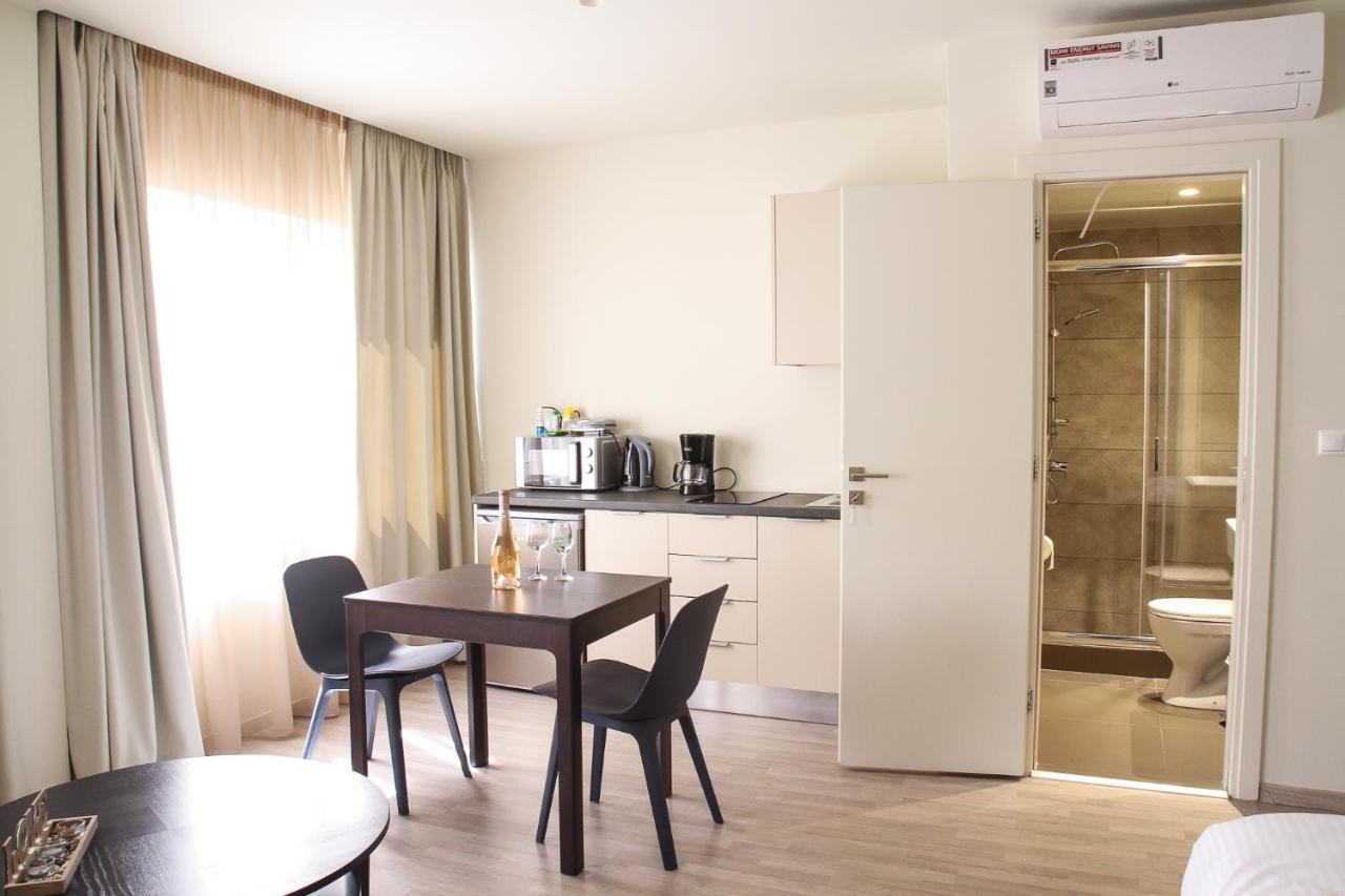 Pallados Suites Атина Екстериор снимка