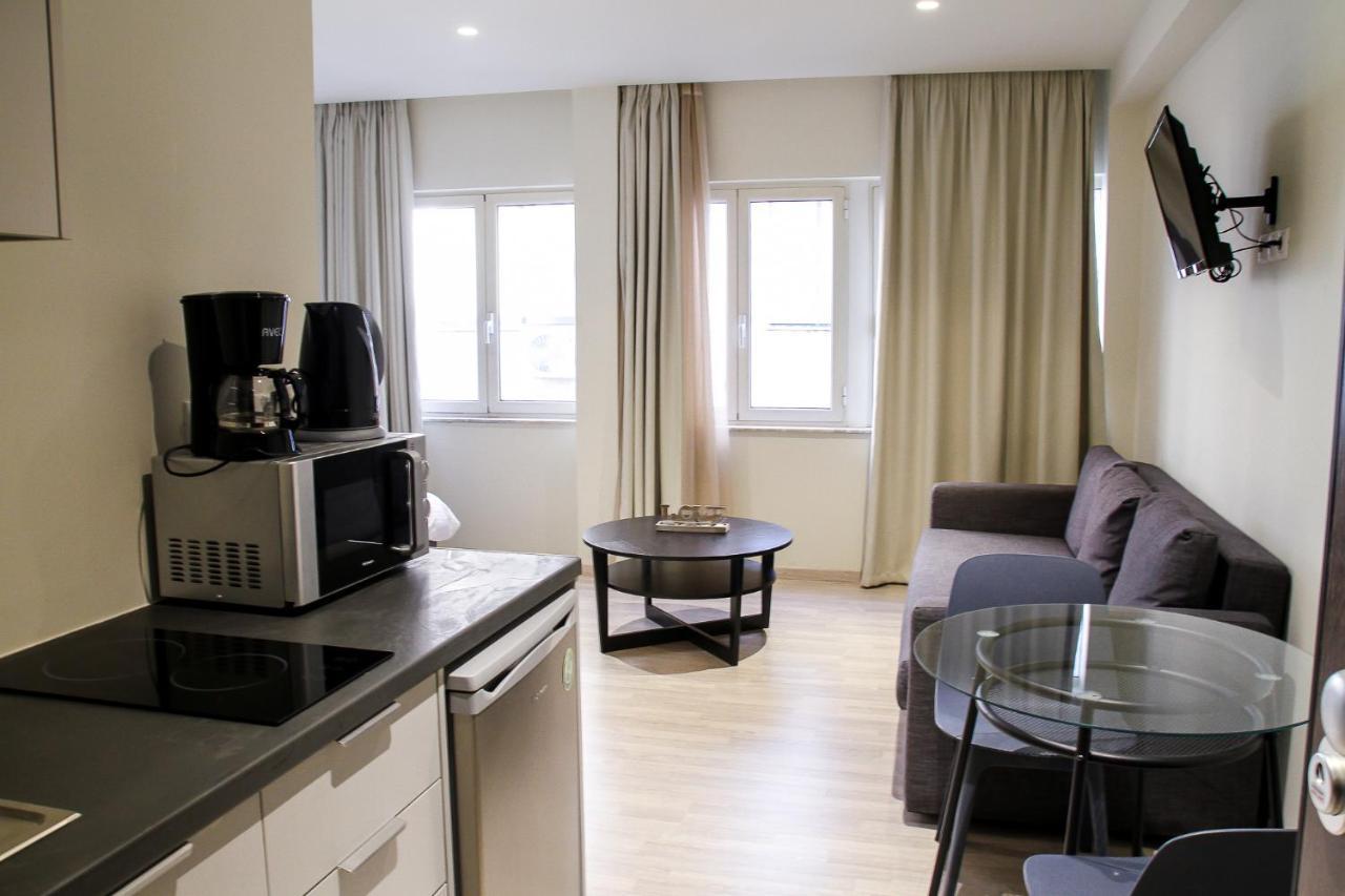 Pallados Suites Атина Екстериор снимка