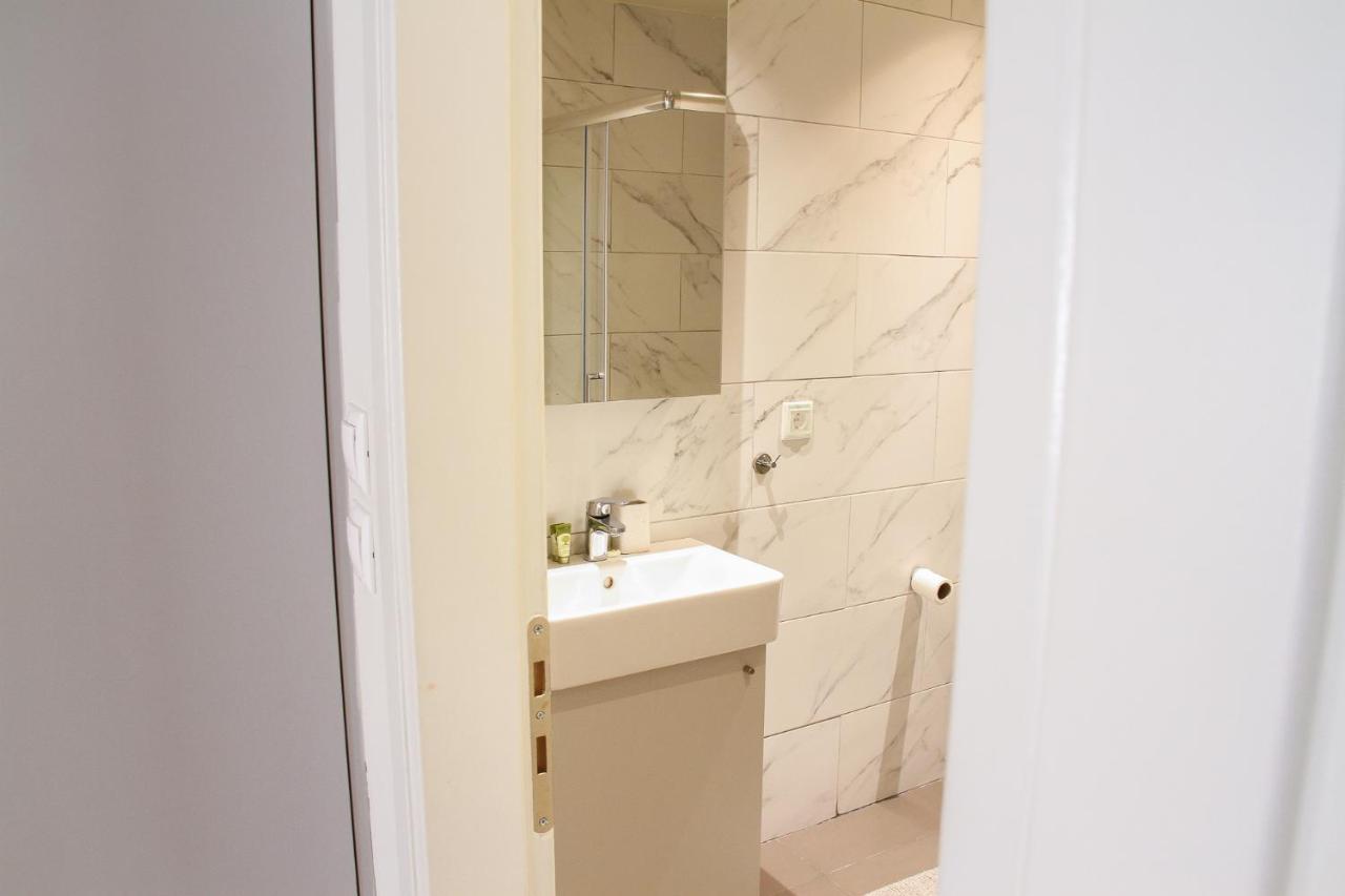 Pallados Suites Атина Екстериор снимка